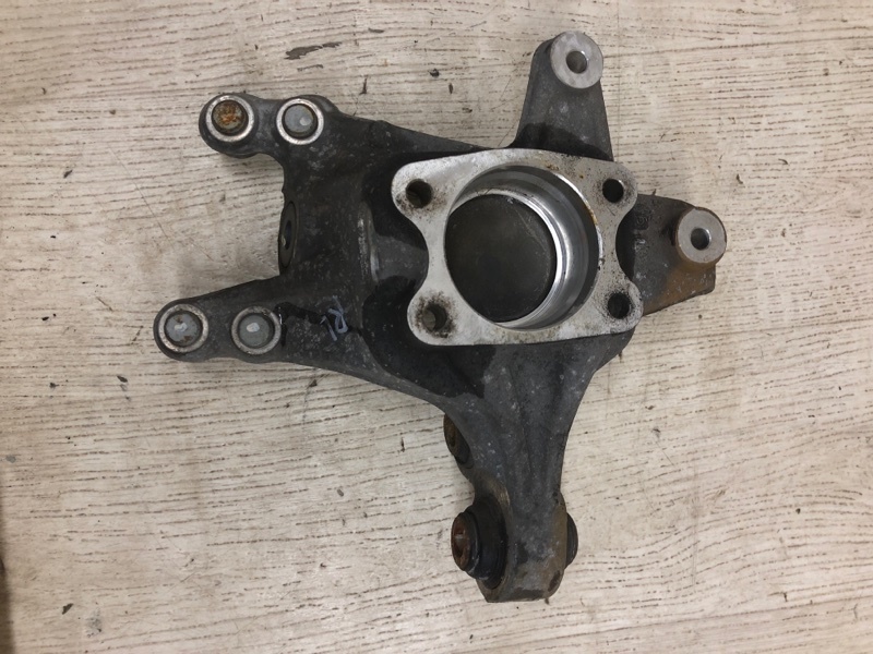 Цапфа задняя левая SONATA YF 10-14 2011 YF 2.4 G4KJ