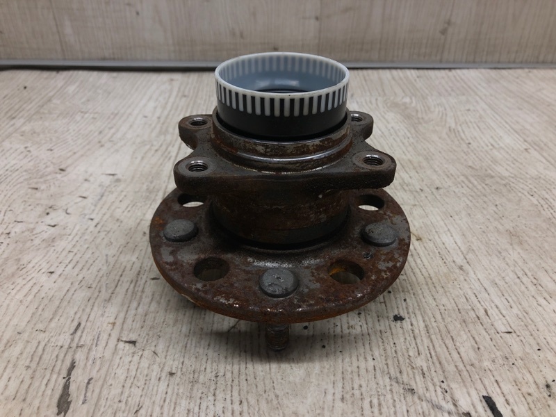 Ступица задняя HYUNDAI SONATA YF 10-14 2011 YF 2.4 G4KJ 52730-3S200 Б/У