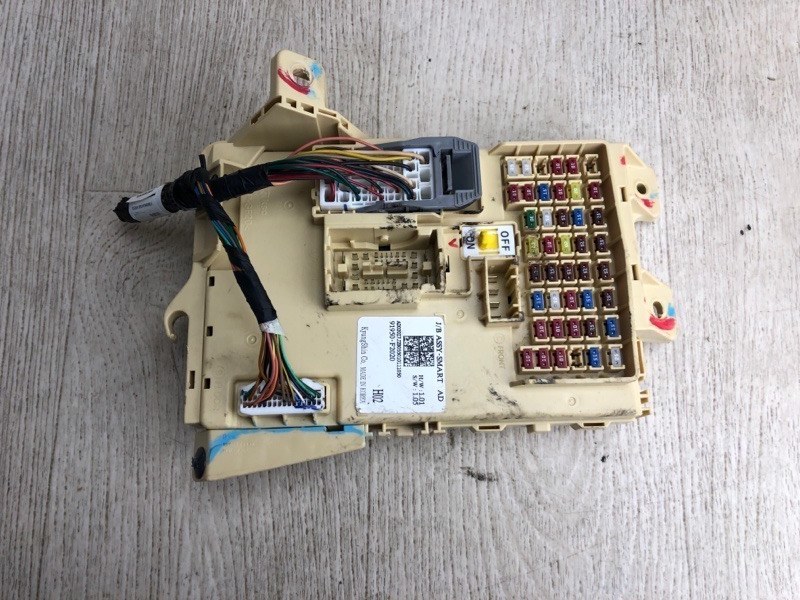 Блок предохранителей салон HYUNDAI ELANTRA AD 16- 2017 AD 2.0 G4NH 91950-F2020 Б/У