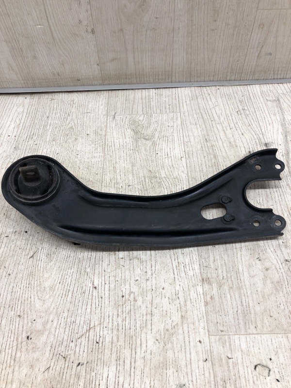 Рычаг задней подвески продольный левый HYUNDAI SONATA YF 10-14 YF 2.4 G4KJ