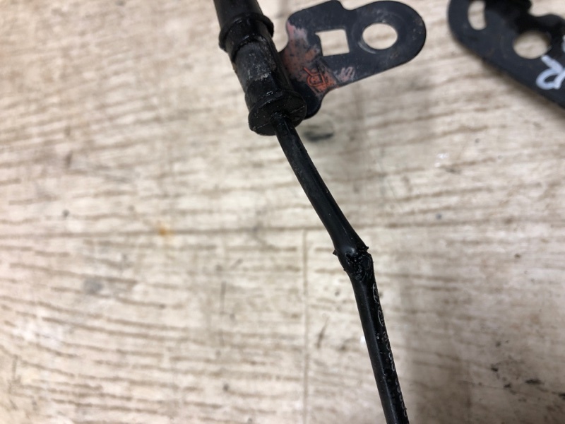 Датчик ABS задний правый HYUNDAI SONATA YF 10-14 YF 2.4 Датчик ABS задний правый HYUNDAI SONATA YF 10-14 YF 2.4