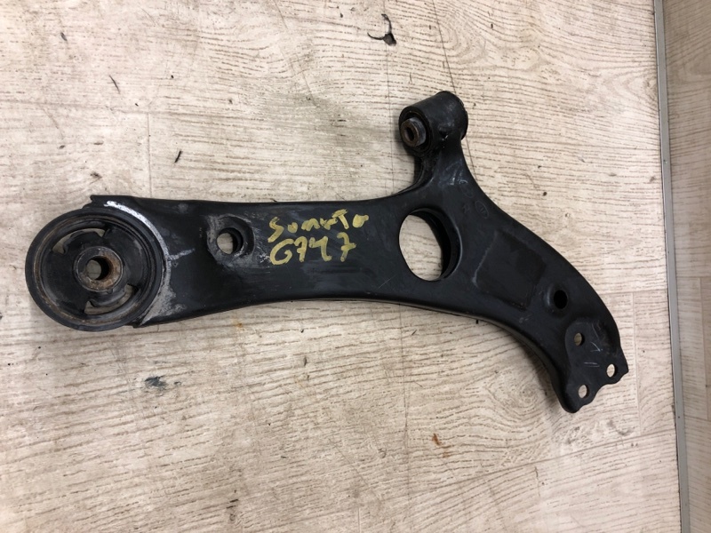 Рычаг передней подвески нижний правый HYUNDAI SONATA YF 10-14 YF 2.4 Рычаг передней подвески нижний правый HYUNDAI SONATA YF 10-14 YF 2.4