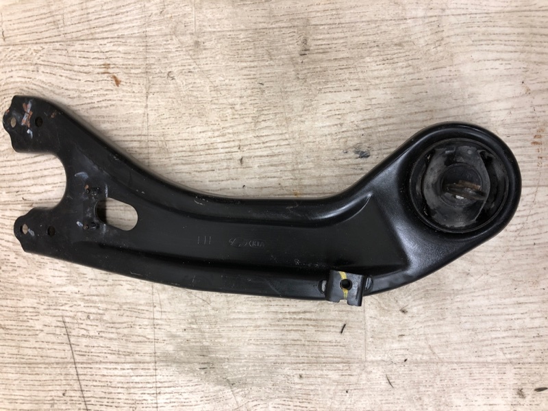 Рычаг задней подвески продольный левый HYUNDAI SONATA YF 10-14 YF 2.4