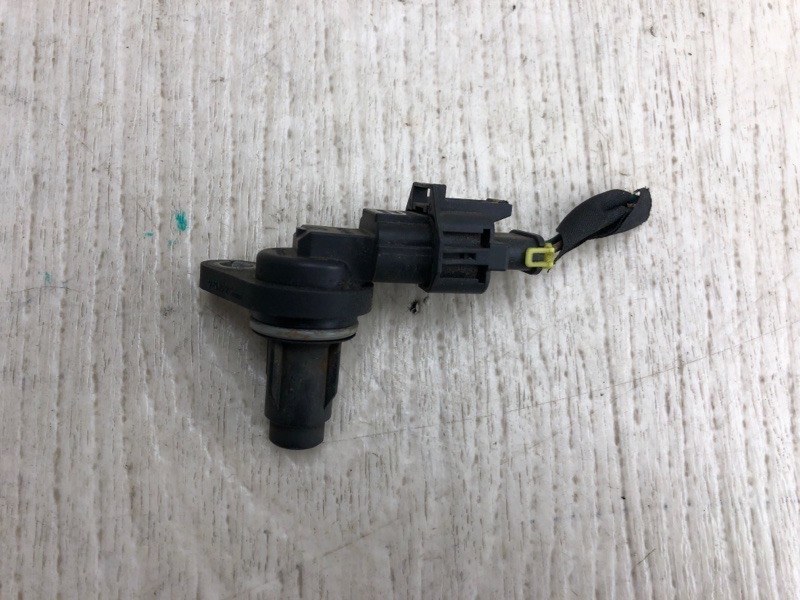 Датчик положения распредвала HYUNDAI ACCENT RB 10- 2013 RB 1.6 G4FD 39350-2B030 Б/У