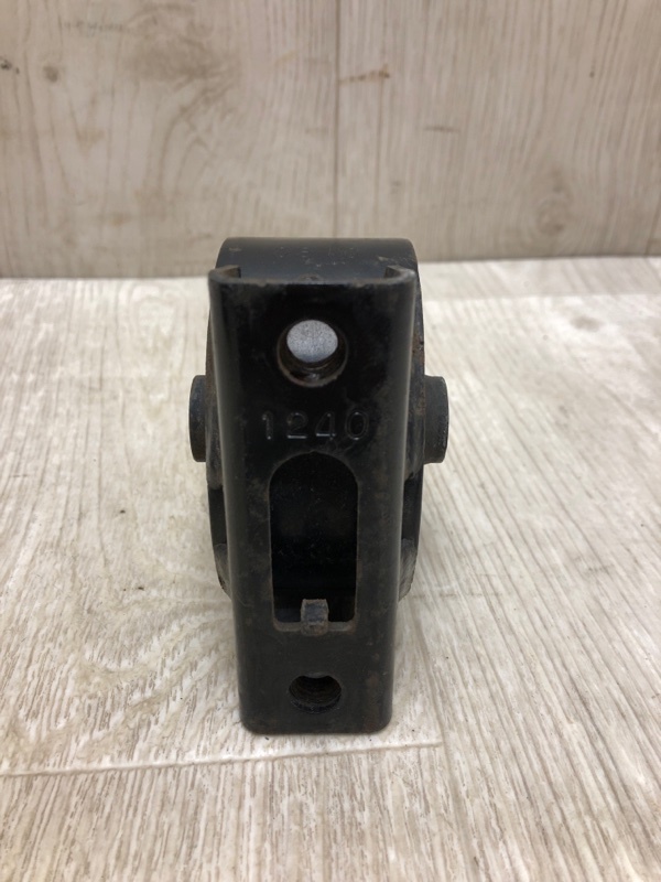 Подушка двигателя передняя PATRIOT 10-17 2010 MK74 2.0 ECN Подушка двигателя передняя PATRIOT 10-17 2010 MK74 2.0 ECN