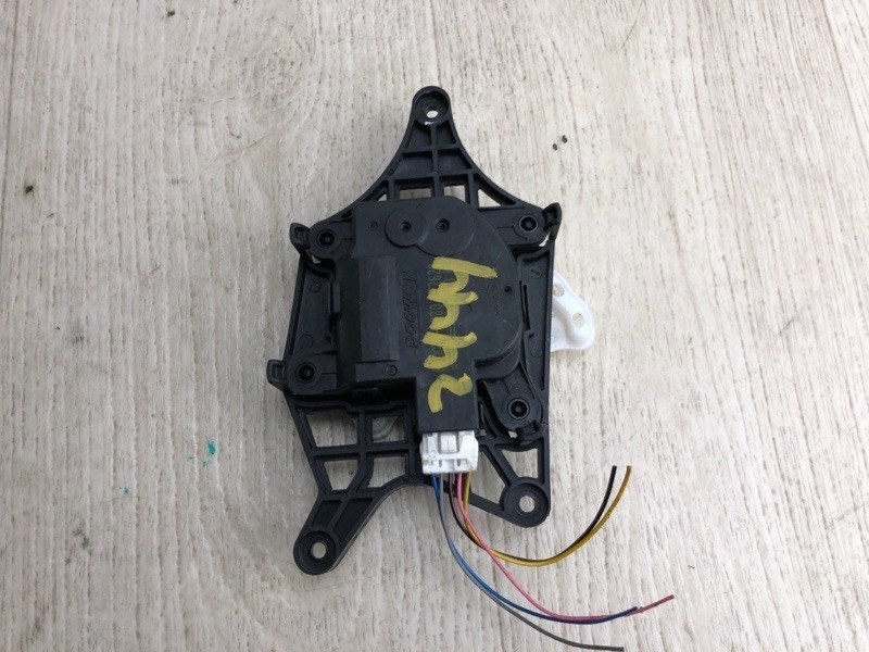 Моторчик заслонки печки HYUNDAI ACCENT RB 10- 2013 RB 1.6 G4FD 97157-1JAA0 Б/У
