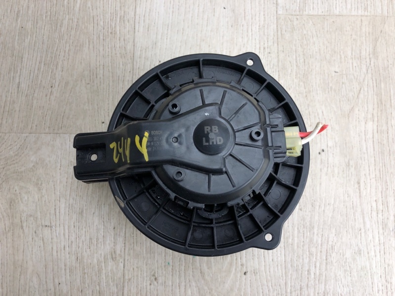 Моторчик печки HYUNDAI ACCENT RB 10- 2013 RB 1.6 G4FD 97111-1R000 Б/У