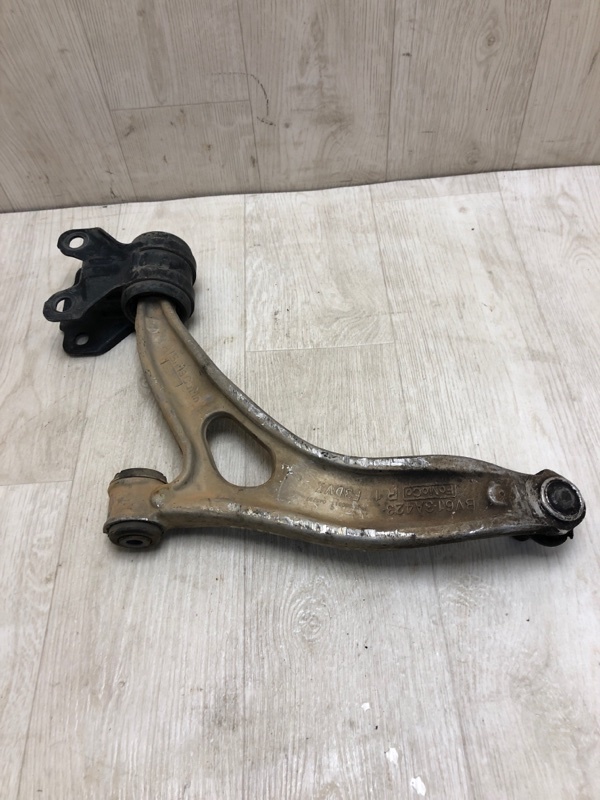 Рычаг передней подвески нижний правый FORD FOCUS 10-18 BK 2.0 XQDA