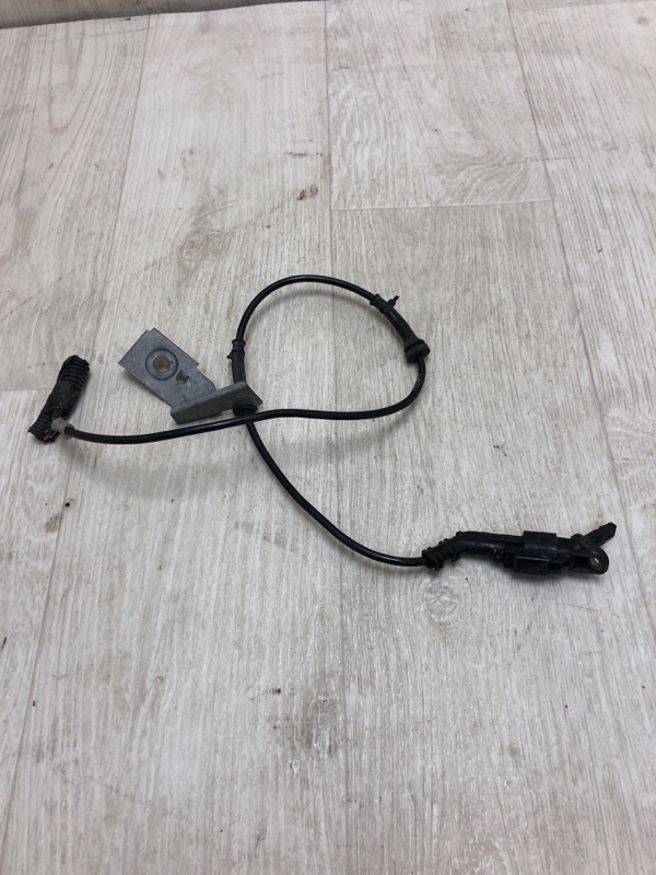 Датчик ABS задний FOCUS 10-18 2011 BK 2.0 XQDA Датчик ABS задний FOCUS 10-18 2011 BK 2.0 XQDA