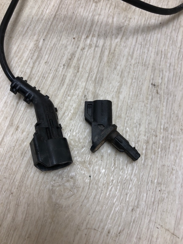 Датчик ABS задний FOCUS 10-18 2011 BK 2.0 XQDA Датчик ABS задний FOCUS 10-18 2011 BK 2.0 XQDA