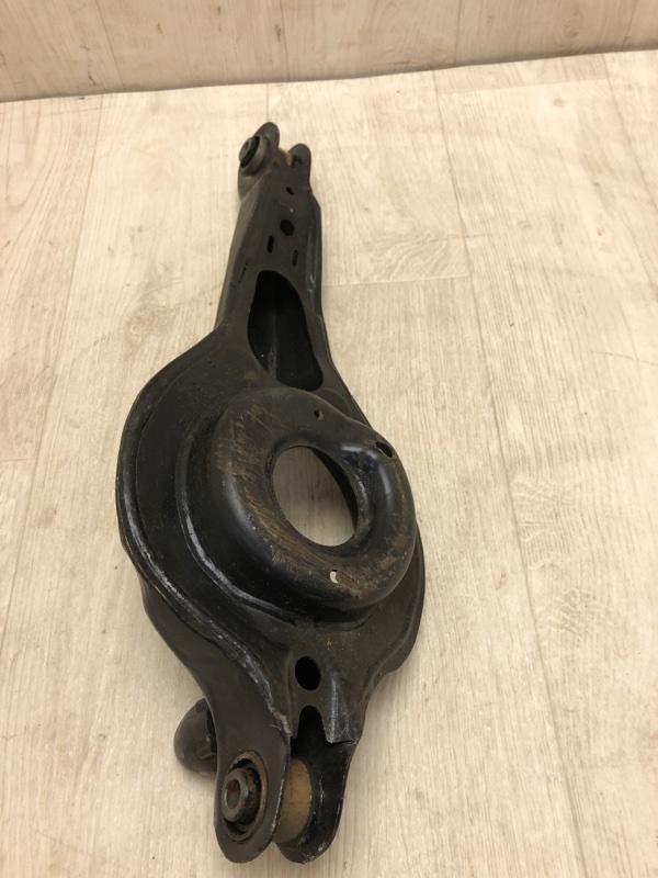 Рычаг задней подвески поперечный нижний FOCUS 10-18 2011 BK 2.0 XQDA