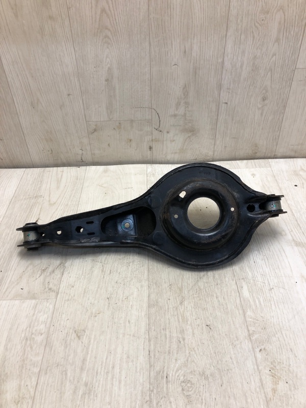 Рычаг задней подвески поперечный нижний FOCUS 10-18 2011 BK 2.0 XQDA