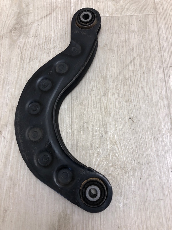 Рычаг задней подвески поперечный верхний FOCUS 10-18 2011 BK 2.0 XQDA