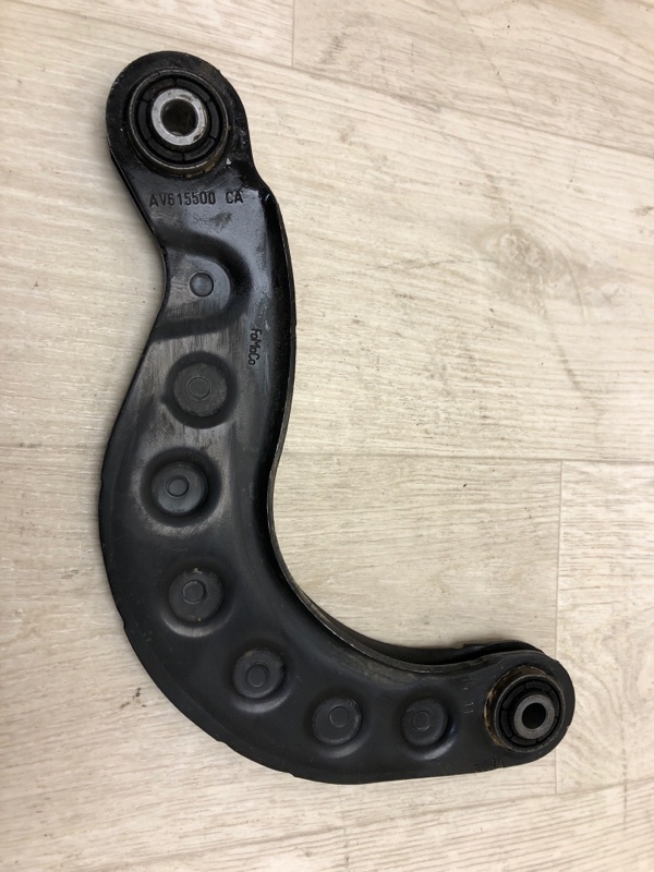 Рычаг задней подвески поперечный верхний FORD FOCUS 10-18 2011 BK 2.0 XQDA BV6Z-5500-E Б/У