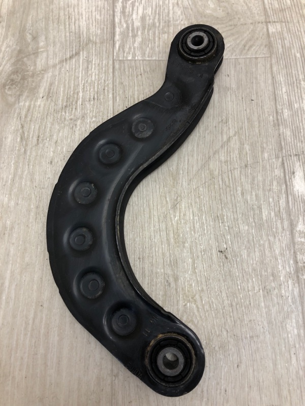 Рычаг задней подвески поперечный верхний FORD FOCUS 10-18 BK 2.0 XQDA