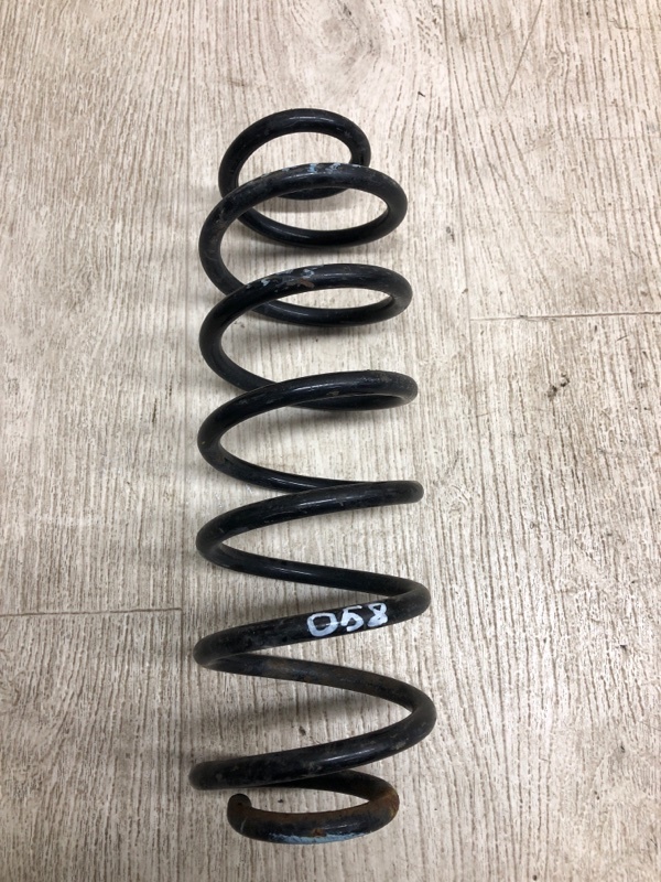 Пружина задней подвески FIESTA 08-17 2013 CCN 1.6 HXJB Пружина задней подвески FIESTA 08-17 2013 CCN 1.6 HXJB