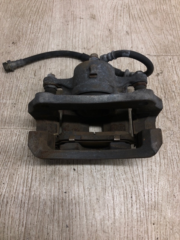 Суппорт тормозной передний правый FIESTA 08-17 2013 CCN 1.6 HXJB