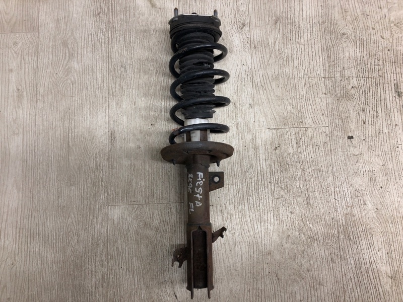 Амортизатор передний левый FORD FIESTA 08-17 2013 CCN 1.6 HXJB BE8Z-18124-A Б/У