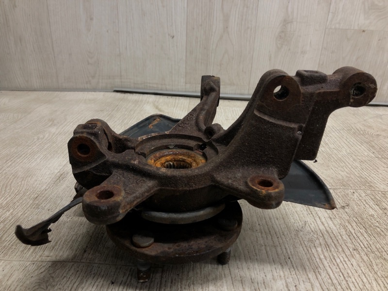 Запчасть кулак поворотный передний левый FORD FIESTA 08-17 2013 CCN 1.6 HXJB BE8Z-3K186-A Б/У Кулак поворотный передний левый FORD FIESTA 08-17 2013 CCN 1.6 HXJB BE8Z-3K186-A Б/У