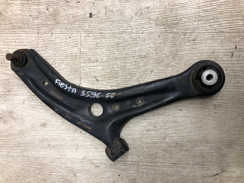 Рычаг передней подвески нижний правый FIESTA 08-17 2013 CCN 1.6 HXJB