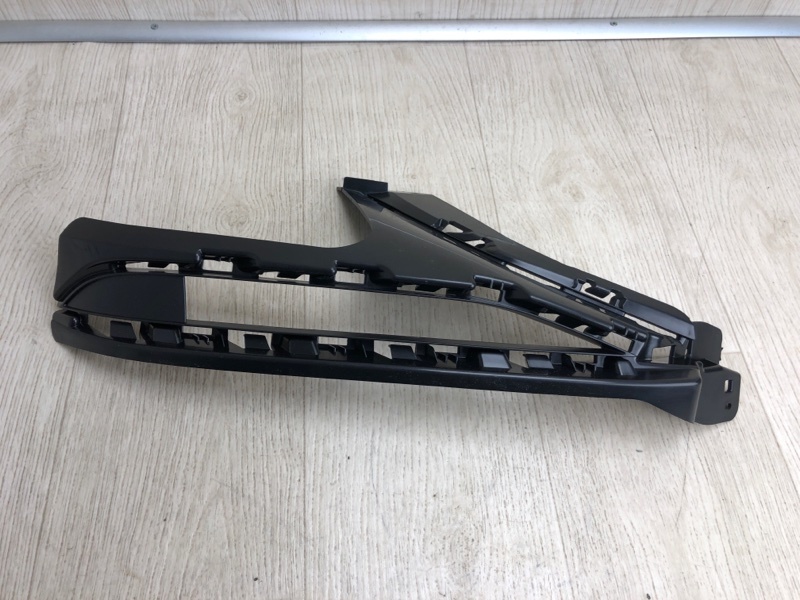 Кронштейн переднего бампера (под фарой) передний левый AUDI Q7 19- 2019- 4M0 807 157 E9B 9 новая