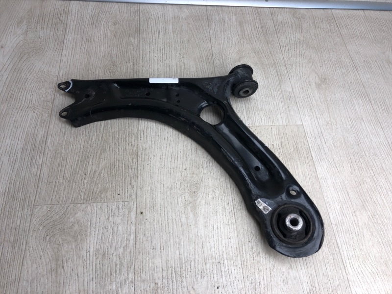 Рычаг передней подвески нижний передний левый VOLKSWAGEN JETTA USA 10-17 2016 162 1.4 CZTA 5C0 407 151 B Б/У