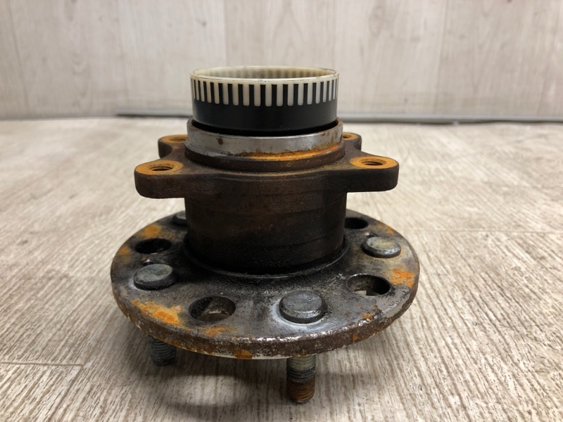 Запчасть ступица задняя KIA OPTIMA TF 11-16 2013 TF 2.4 G4KJ 52730-1D400 Б/У Ступица задняя KIA OPTIMA TF 11-16 2013 TF 2.4 G4KJ 52730-1D400 Б/У