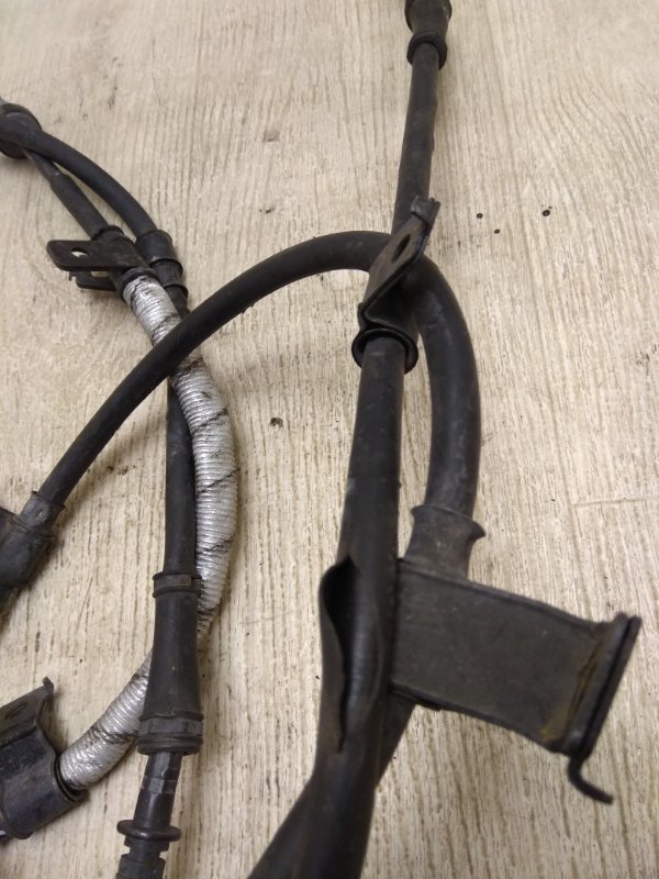 Трос стояночного тормоза ELANTRA HD 06-11 2007 HD 2.0 G4GC