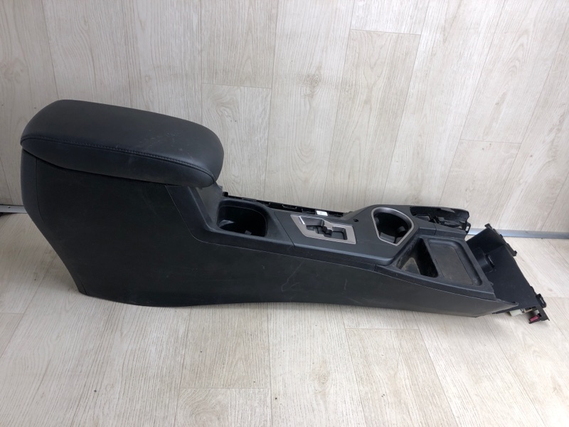 Консоль центральная TOYOTA RAV4 13-19 2017 ZSA42 2.0 3ZRFE 58901-42260-C0 Б/У