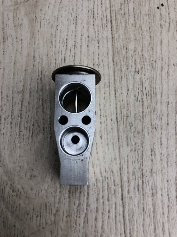 Клапан кондиционера RAV4 13-19 2017 ZSA42 2.0 3ZRFE