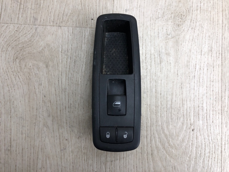 Кнопка стеклоподъемника передняя правая DODGE JOURNEY 08-20 2015 JC 3.6 ERB 68084002AB Б/У