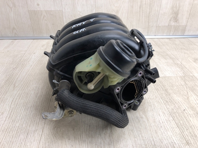 Коллектор впускной TOYOTA RAV4 13-19 ZSA42 2.0 3ZRFE