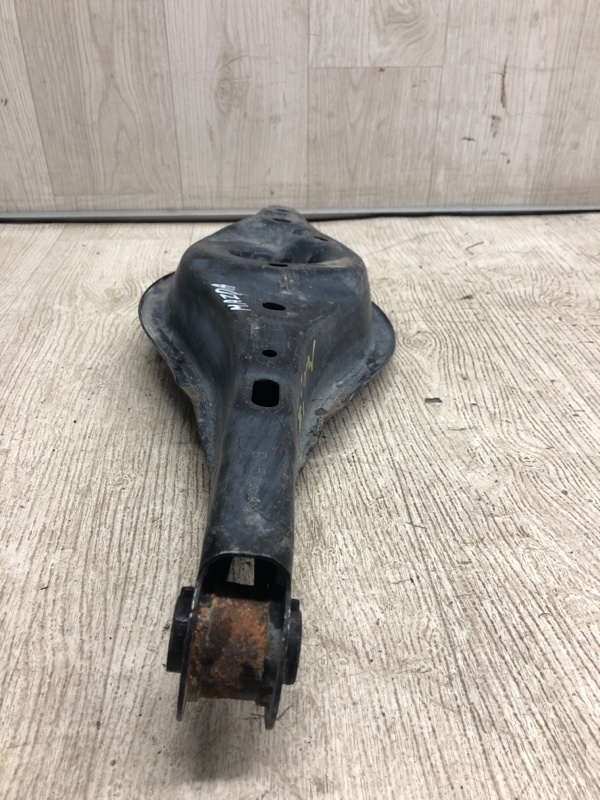 Рычаг задней подвески поперечный 3 BM 13-19 2014 BM 2.0 PE-VPS