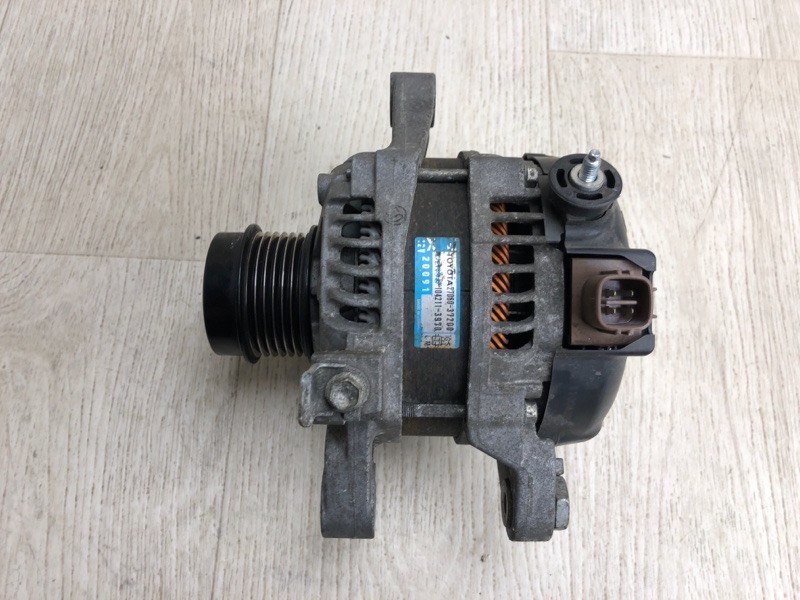 Генератор TOYOTA RAV4 13-19 2017 ZSA42 2.0 3ZRFE 27060-37190 Б/У