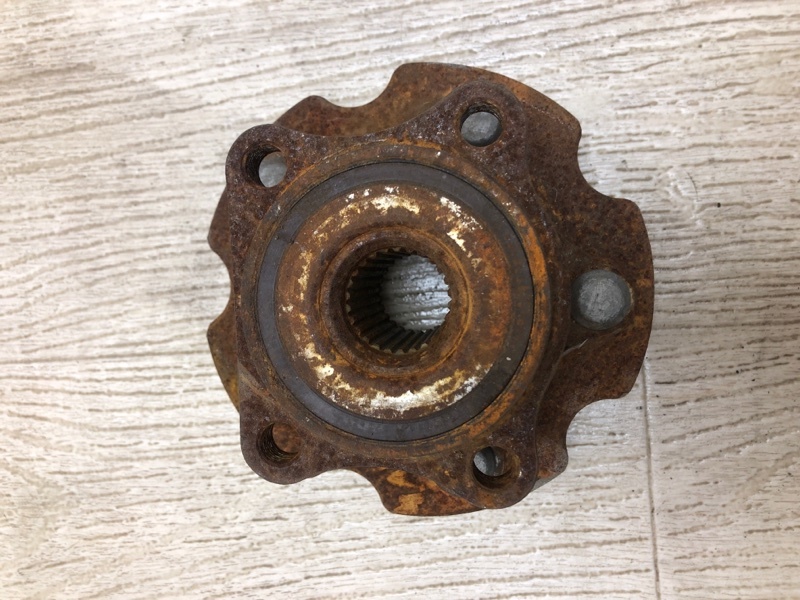 Ступица задняя RAV4 13-19 2017 ZSA42 2.0 3ZRFE