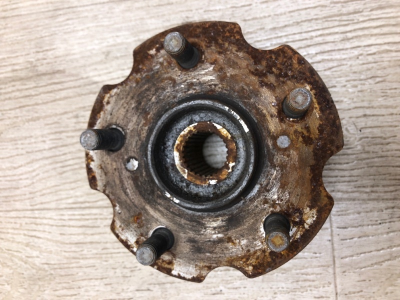 Ступица задняя TOYOTA RAV4 13-19 ZSA42 2.0 3ZRFE