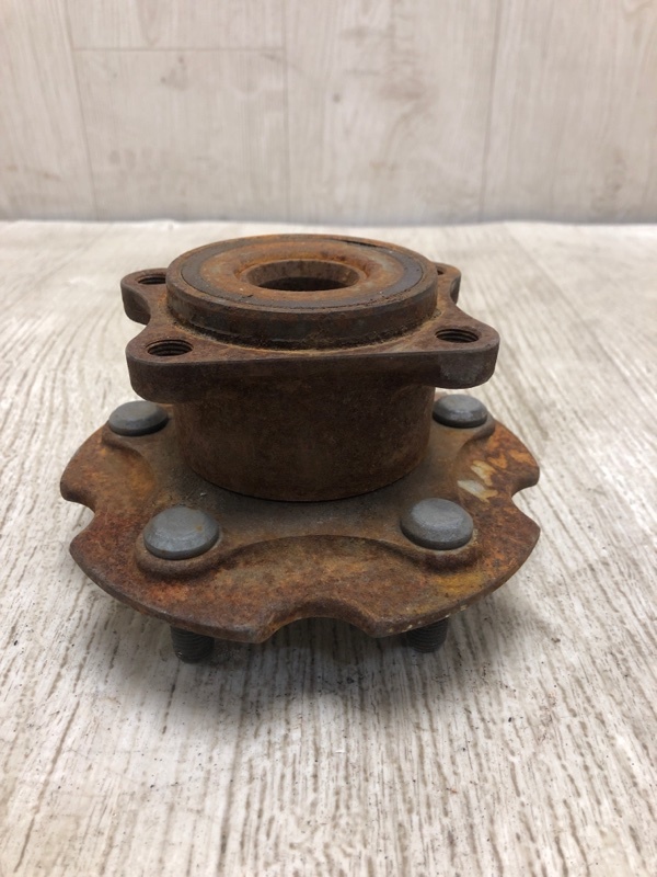 Ступица задняя RAV4 13-19 2017 ZSA42 2.0 3ZRFE