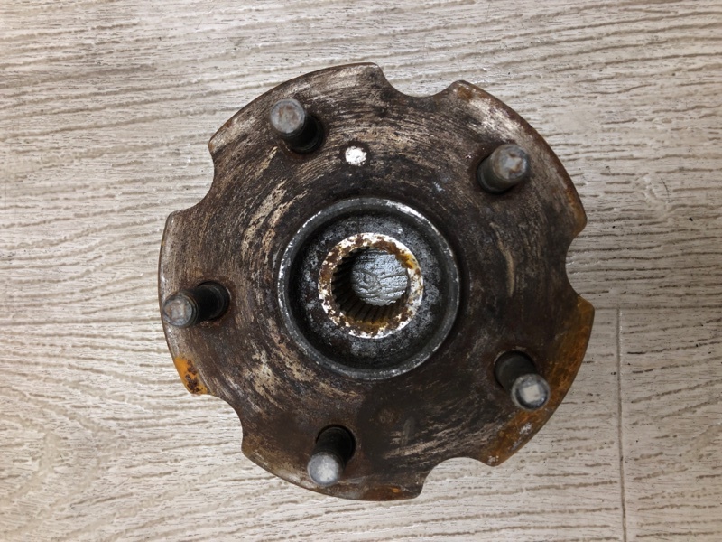 Ступица задняя TOYOTA RAV4 13-19 ZSA42 2.0 3ZRFE