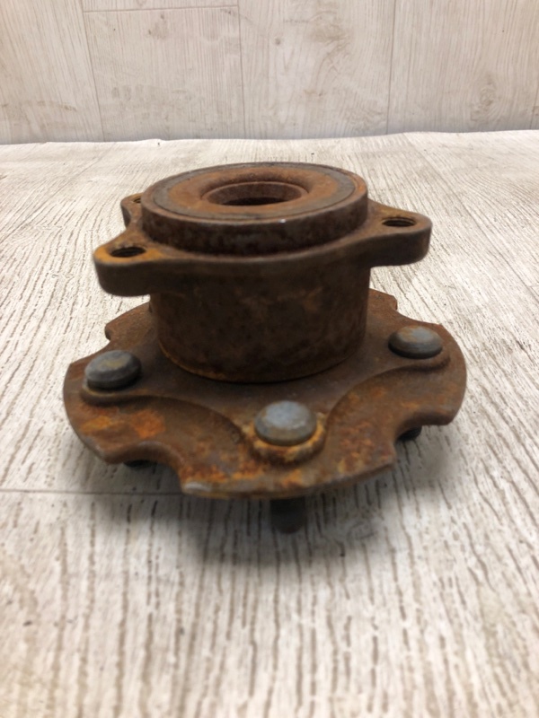 Ступица задняя RAV4 13-19 2017 ZSA42 2.0 3ZRFE