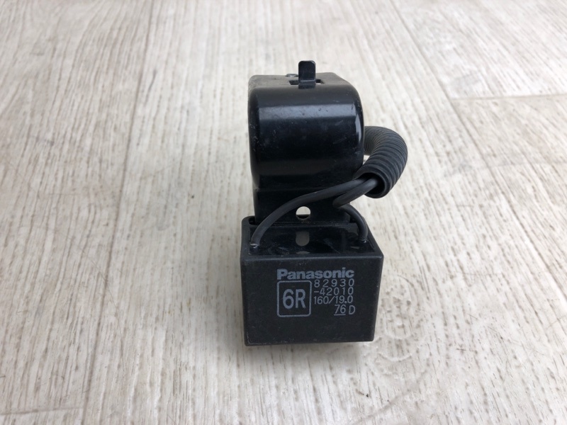 Реле TOYOTA RAV4 13-19 2017 ZSA42 2.0 3ZRFE 82930-42010 Б/У