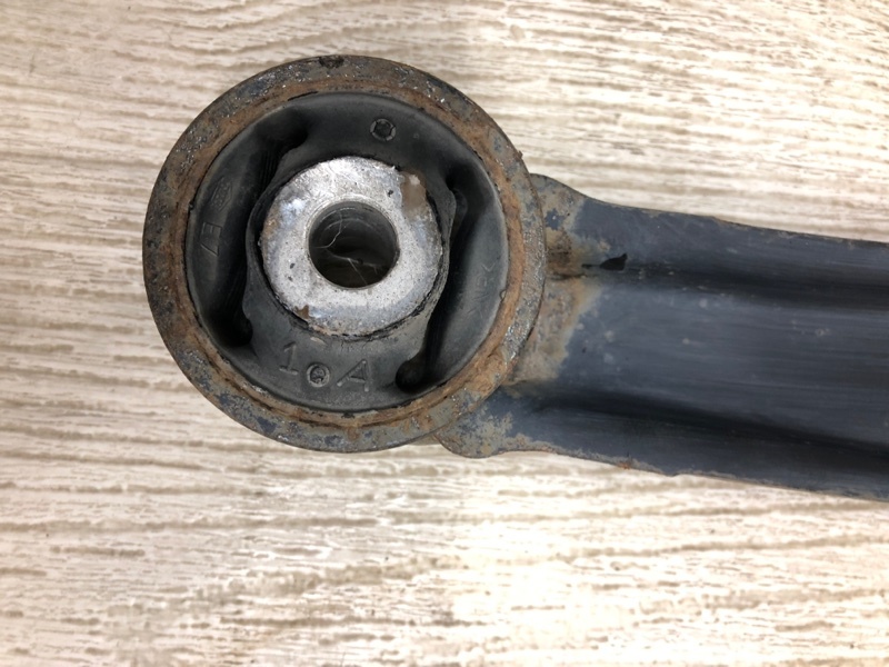 Рычаг задней подвески продольный правый RAV4 13-19 2017 ZSA42 2.0 3ZRFE Рычаг задней подвески продольный правый RAV4 13-19 2017 ZSA42 2.0 3ZRFE