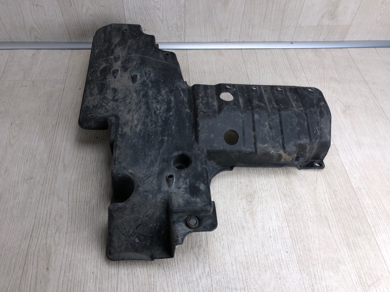 Защита днища задняя левая RAV4 13-19 2017 ZSA42 2.0 3ZRFE