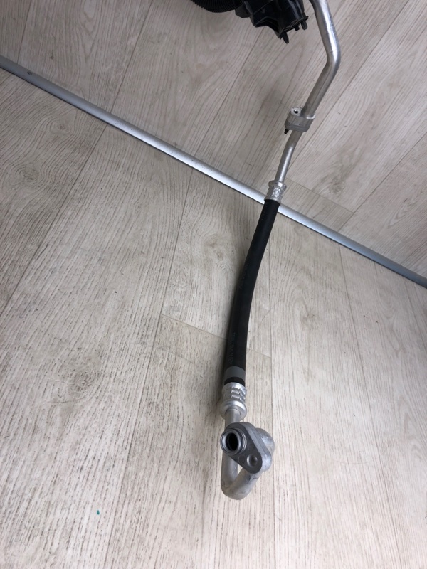 Трубка кондиционера RAV4 13-19 2017 ZSA42 2.0 3ZRFE