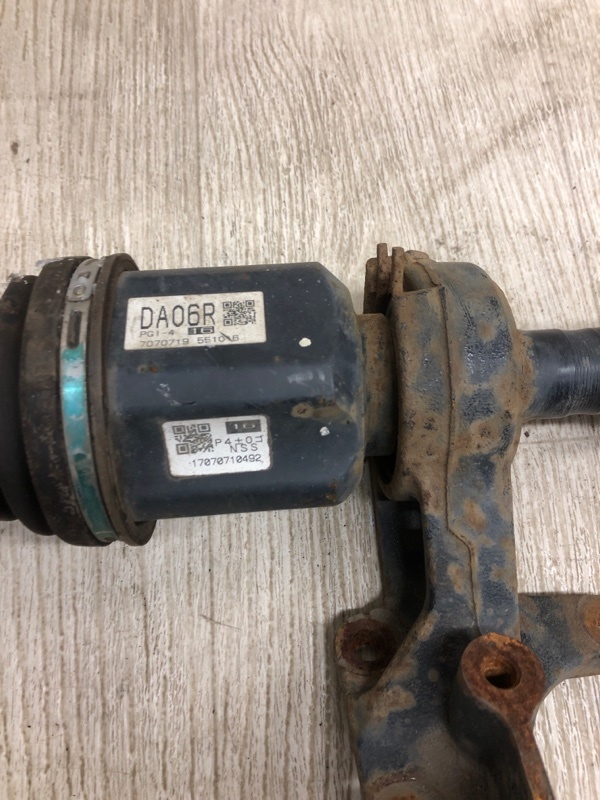 Привод передний правый RAV4 13-19 2017 ZSA42 2.0 3ZRFE Привод передний правый RAV4 13-19 2017 ZSA42 2.0 3ZRFE