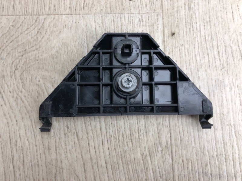 Клипса крепежная (андапки) TOYOTA RAV4 13-19 ZSA42 2.0 3ZRFE