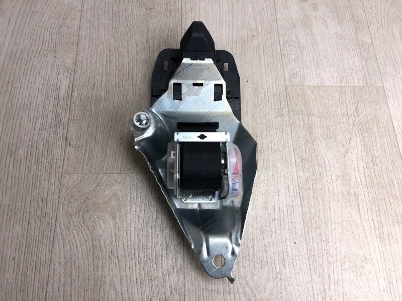 Ремень безопасности задний TOYOTA RAV4 13-19 2017 ZSA42 2.0 3ZRFE 73330-42170-C0 Б/У