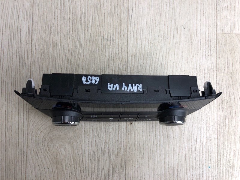 Блок управления печкой RAV4 13-19 2017 ZSA42 2.0 3ZRFE Блок управления печкой RAV4 13-19 2017 ZSA42 2.0 3ZRFE