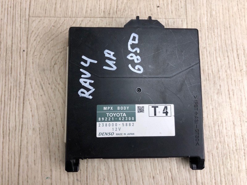 Блок электронный TOYOTA RAV4 13-19 2017 ZSA42 2.0 3ZRFE 89221-42300 Б/У