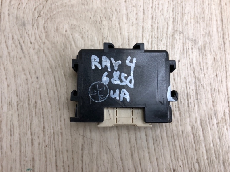 Запчасть блок электронный TOYOTA RAV4 13-19 2017 ZSA42 2.0 3ZRFE 89630-42082 Б/У Блок электронный TOYOTA RAV4 13-19 2017 ZSA42 2.0 3ZRFE 89630-42082 Б/У