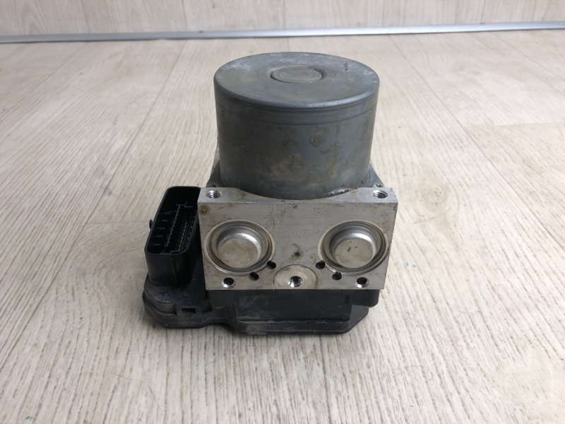 Блок ABS RAV4 13-19 2017 ZSA42 2.0 3ZRFE Блок ABS RAV4 13-19 2017 ZSA42 2.0 3ZRFE